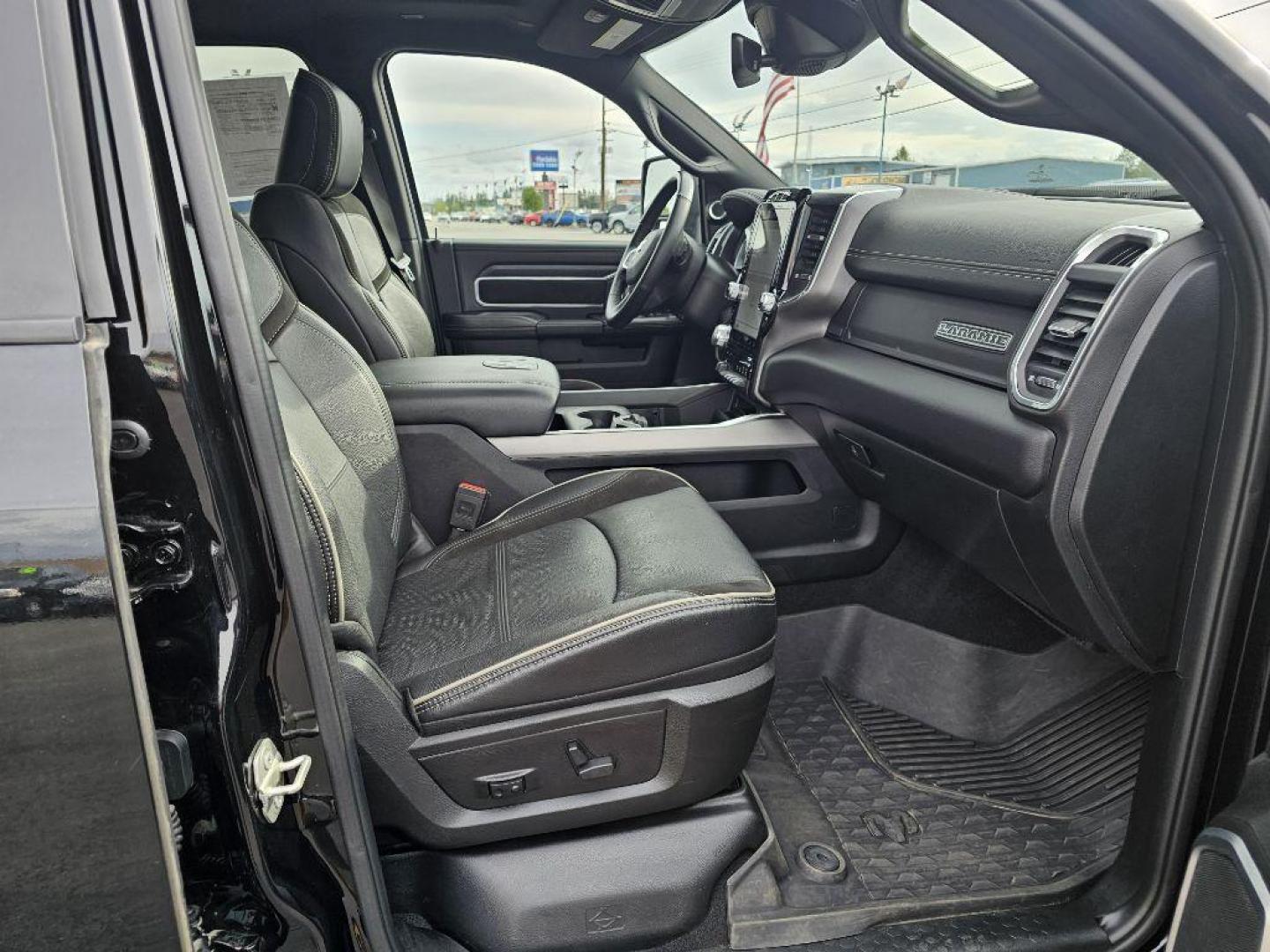 2024 BLACK RAM 2500 LARAMIE (3C6UR5FJ5RG) with an 6.4L engine, Automatic transmission, located at 2525 S. Cushman, Fairbanks, AK, 99701, (907) 452-5707, 64.824036, -147.712311 - Photo#3