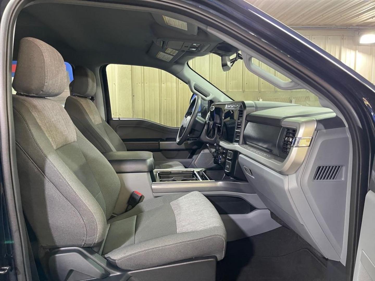 2024 BLUE FORD F250 SUPER DUTY (1FT8W2BN0RE) with an 7.3L engine, Automatic transmission, located at 2525 S. Cushman, Fairbanks, AK, 99701, (907) 452-5707, 64.824036, -147.712311 - Photo#3