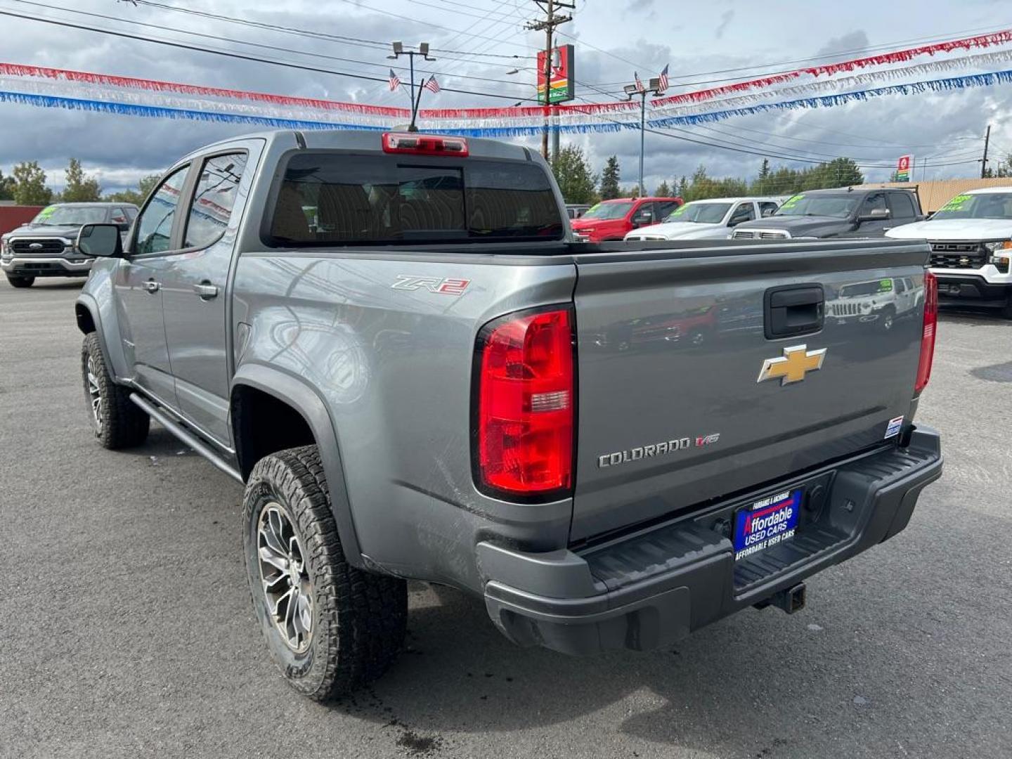 2018 GRAY CHEVROLET COLORADO ZR2 (1GCGTEEN6J1) with an 3.6L engine, Automatic transmission, located at 2525 S. Cushman, Fairbanks, AK, 99701, (907) 452-5707, 64.824036, -147.712311 - Photo#3