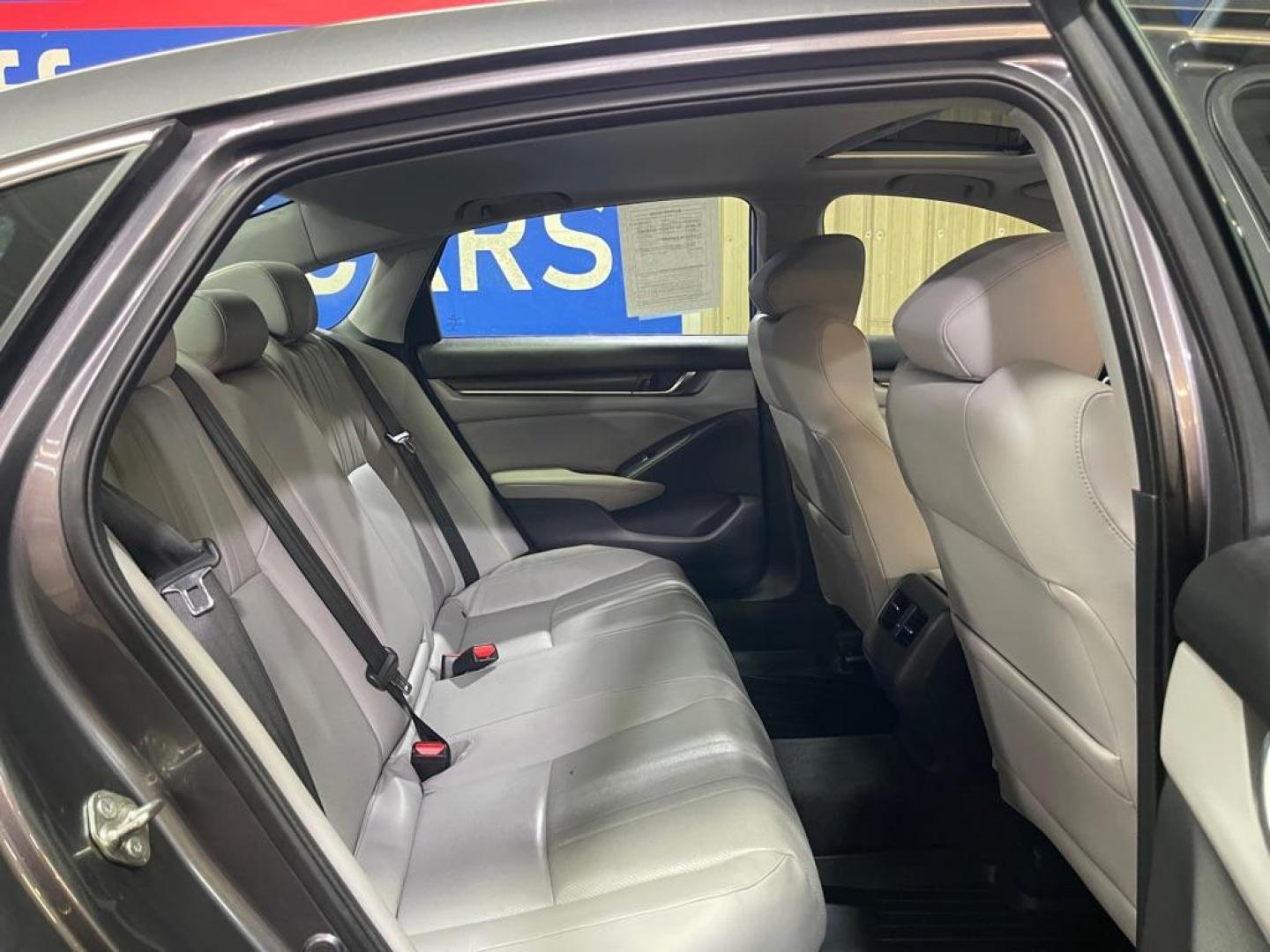 2018 GRAY HONDA ACCORD TOURING (1HGCV1F94JA) with an 1.5L engine, Continuously Variable transmission, located at 2525 S. Cushman, Fairbanks, AK, 99701, (907) 452-5707, 64.824036, -147.712311 - Photo#4