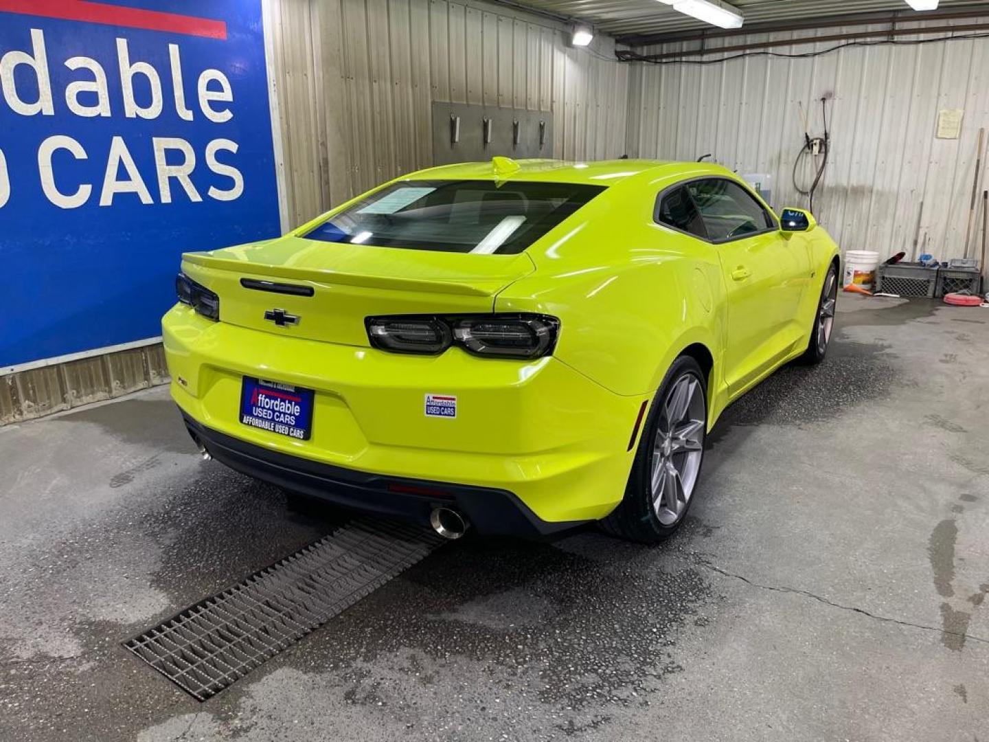 2019 GREEN CHEVROLET CAMARO LT (1G1FD1RS9K0) with an 3.6L engine, Automatic transmission, located at 2525 S. Cushman, Fairbanks, AK, 99701, (907) 452-5707, 64.824036, -147.712311 - Photo#2