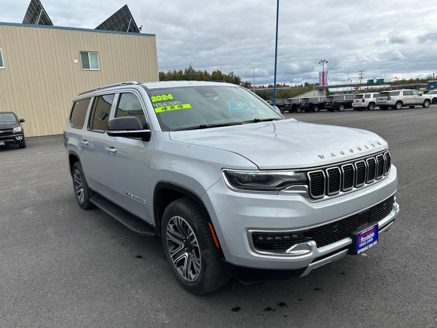 2024 SILVER JEEP WAGONEER L SERIES II (1C4SJSBP0RS) with an 3.0L engine, Automatic transmission, located at 2525 S. Cushman, Fairbanks, AK, 99701, (907) 452-5707, 64.824036, -147.712311 - Photo#1