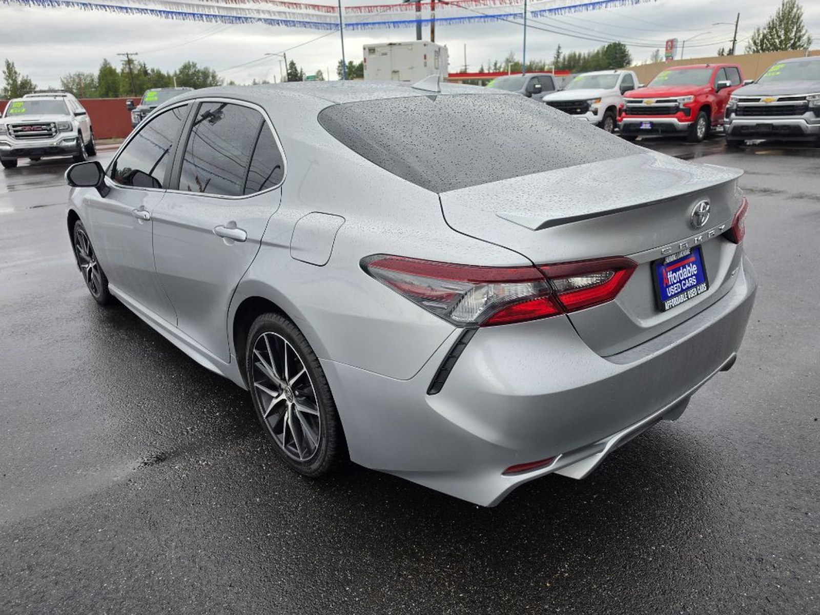 2023 SILVER TOYOTA CAMRY SE NIGHT SHADE (4T1G11AK7PU) with an 2.5L engine, Automatic transmission, located at 2525 S. Cushman, Fairbanks, AK, 99701, (907) 452-5707, 64.824036, -147.712311 - Photo#2
