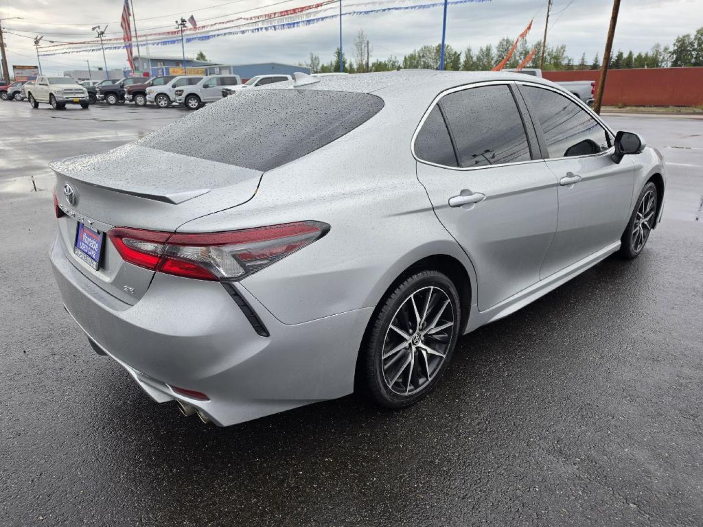 2023 SILVER TOYOTA CAMRY SE NIGHT SHADE (4T1G11AK7PU) with an 2.5L engine, Automatic transmission, located at 2525 S. Cushman, Fairbanks, AK, 99701, (907) 452-5707, 64.824036, -147.712311- Photo#4