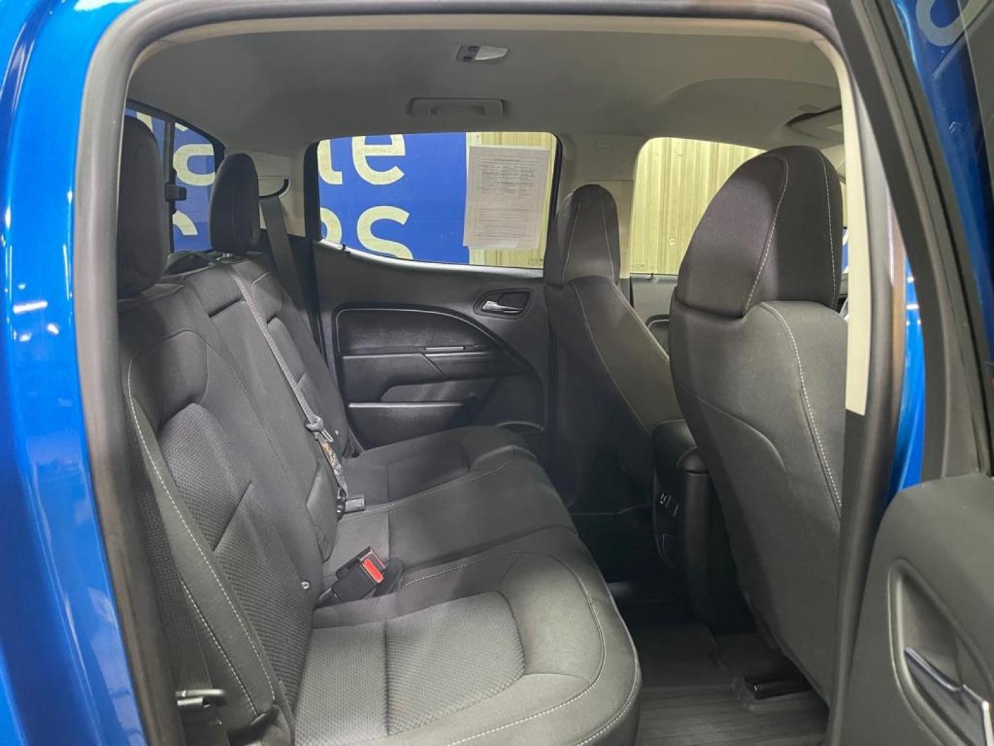 2022 BLUE CHEVROLET COLORADO LT (1GCGTCEN1N1) with an 3.6L engine, Automatic transmission, located at 2525 S. Cushman, Fairbanks, AK, 99701, (907) 452-5707, 64.824036, -147.712311 - Photo#4