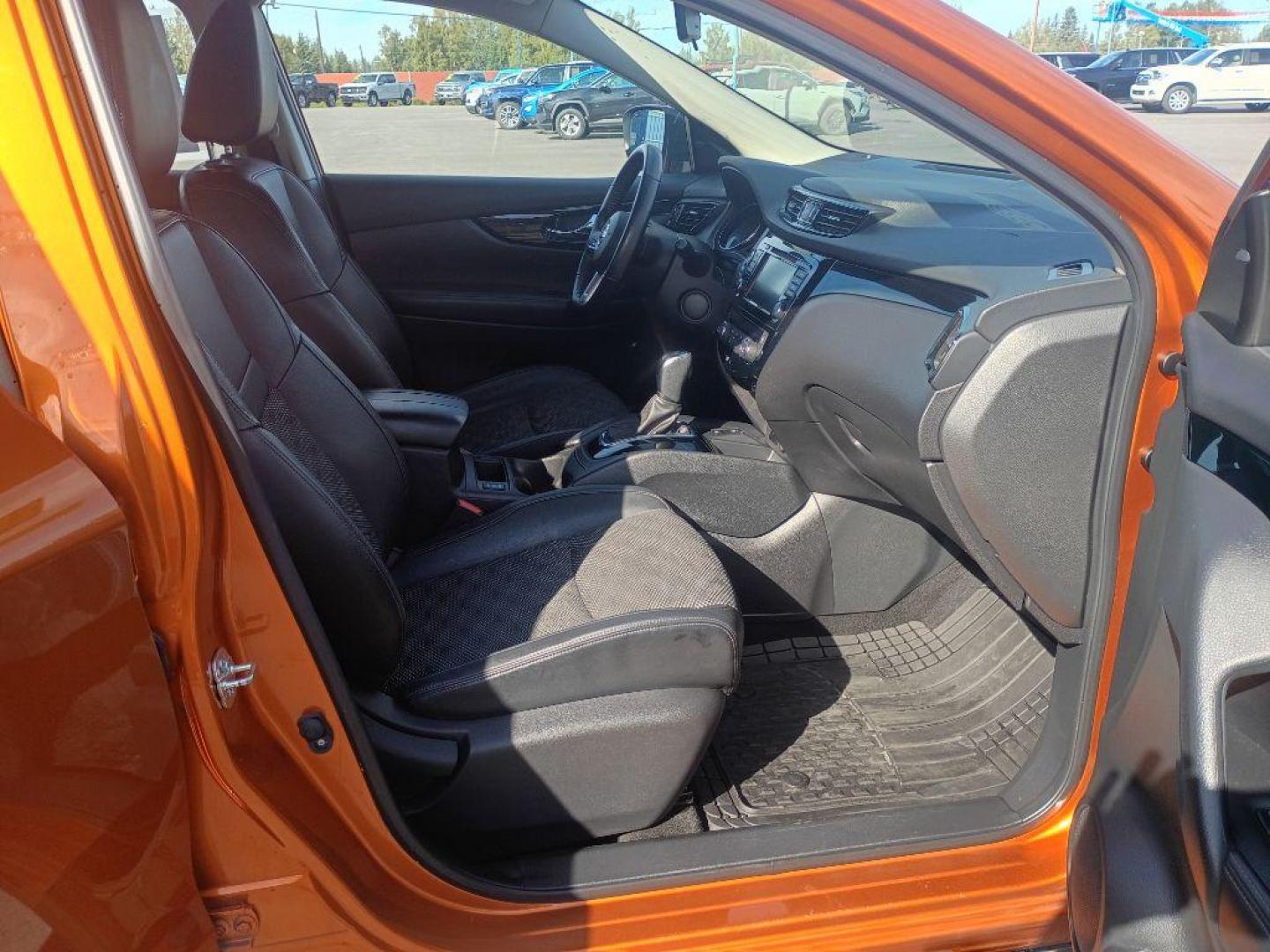 2022 ORANGE NISSAN ROGUE SPORT SV (JN1BJ1BW0NW) with an 2.0L engine, Automatic transmission, located at 2525 S. Cushman, Fairbanks, AK, 99701, (907) 452-5707, 64.824036, -147.712311 - Photo#4
