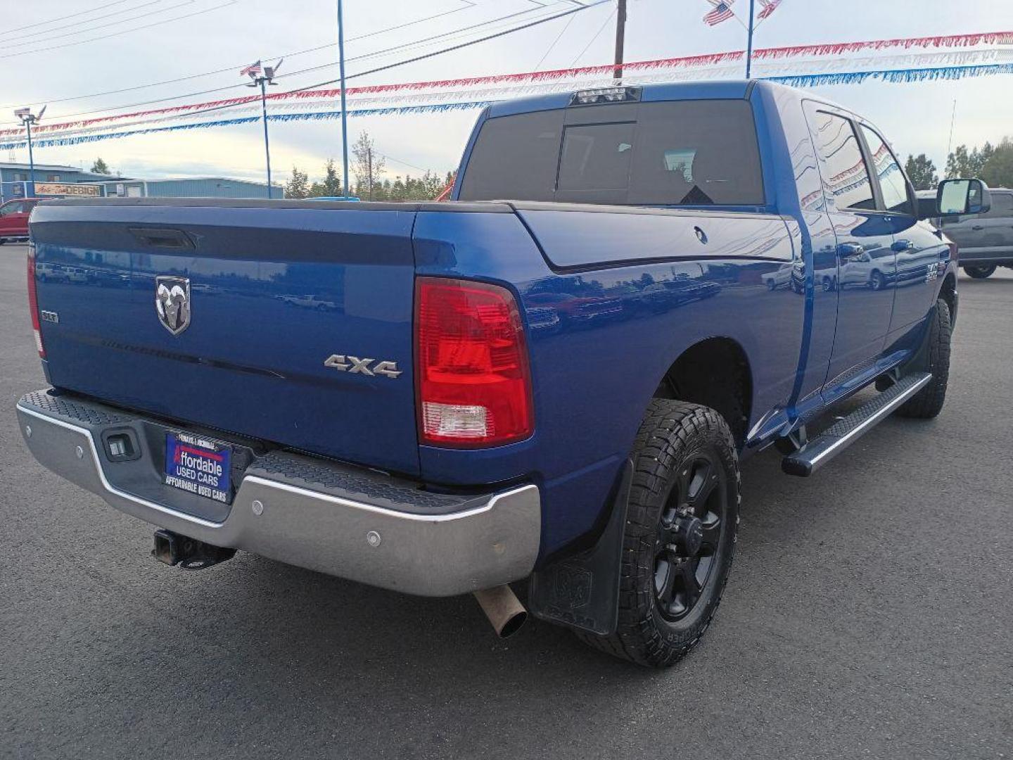 2018 BLUE RAM 2500 SLT (3C6UR5MJ1JG) with an 6.4L engine, Automatic transmission, located at 2525 S. Cushman, Fairbanks, AK, 99701, (907) 452-5707, 64.824036, -147.712311 - Photo#2
