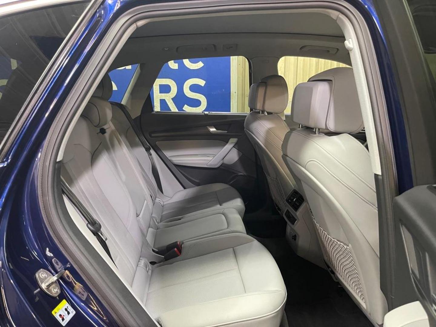 2021 BLUE AUDI Q5 PREMIUM PLUS (WA1BAAFY1M2) with an 2.0L engine, Automatic transmission, located at 2525 S. Cushman, Fairbanks, AK, 99701, (907) 452-5707, 64.824036, -147.712311 - Photo#4