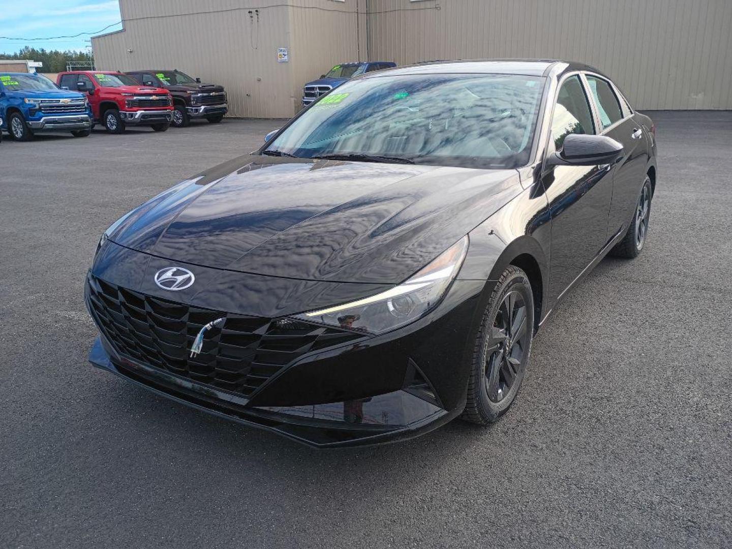 2022 BLACK HYUNDAI ELANTRA SEL (KMHLM4AG3NU) with an 2.0L engine, Continuously Variable transmission, located at 2525 S. Cushman, Fairbanks, AK, 99701, (907) 452-5707, 64.824036, -147.712311 - Photo#1