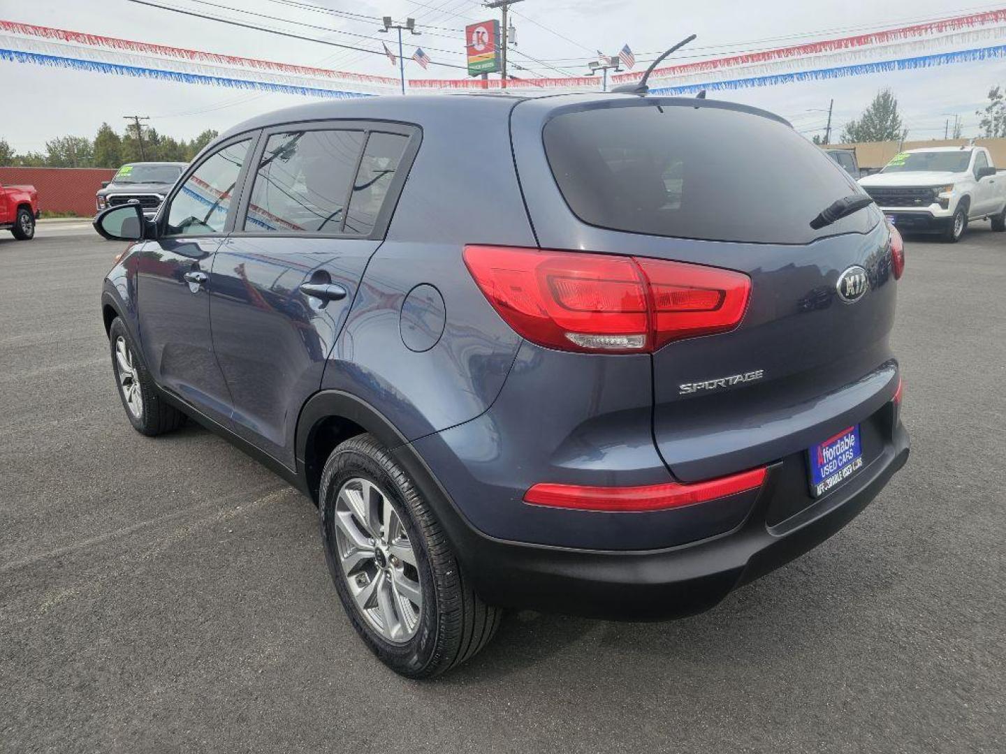 2016 BLUE KIA SPORTAGE LX (KNDPB3AC1G7) with an 2.4L engine, Automatic transmission, located at 2525 S. Cushman, Fairbanks, AK, 99701, (907) 452-5707, 64.824036, -147.712311 - Photo#4