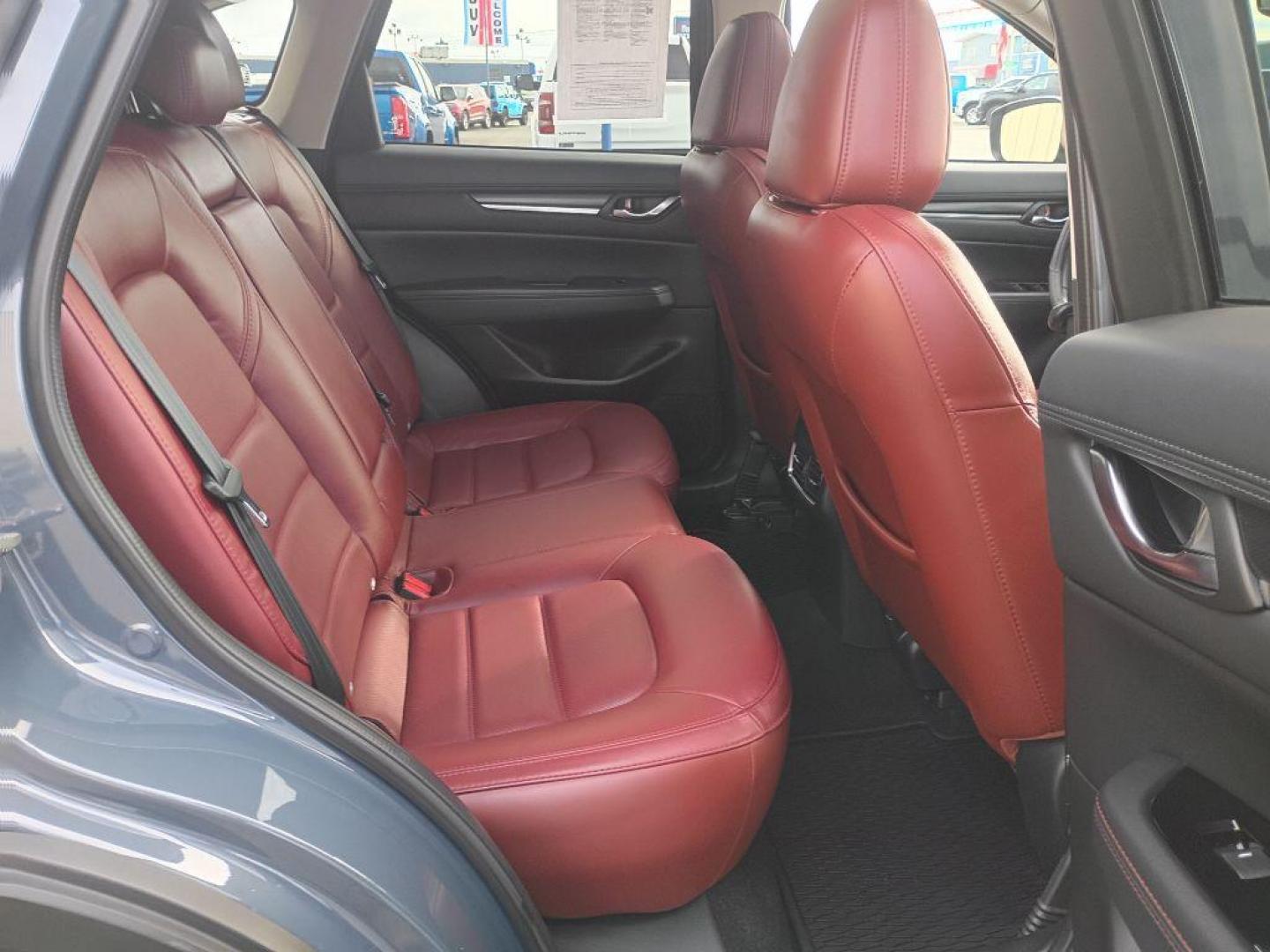 2022 BLUE MAZDA CX-5 PREFERRED (JM3KFBCM1N0) with an 2.5L engine, Automatic transmission, located at 2525 S. Cushman, Fairbanks, AK, 99701, (907) 452-5707, 64.824036, -147.712311 - Photo#5