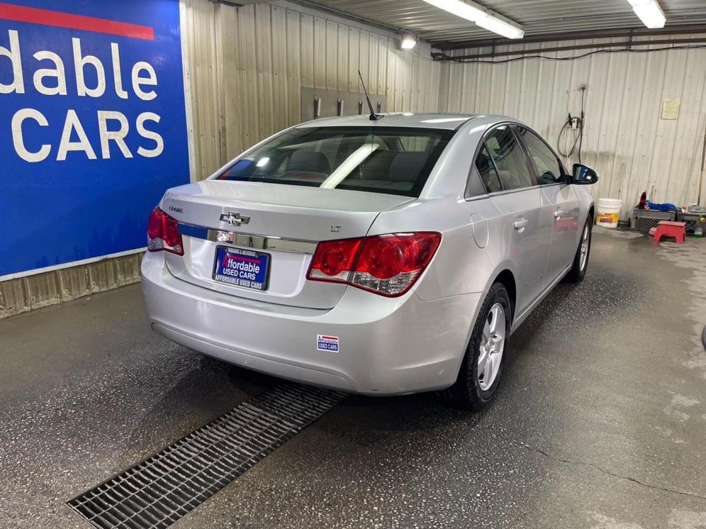 2014 SILVER CHEVROLET CRUZE LT (1G1PC5SB0E7) with an 1.4L engine, Automatic transmission, located at 2525 S. Cushman, Fairbanks, AK, 99701, (907) 452-5707, 64.824036, -147.712311 - Photo#2