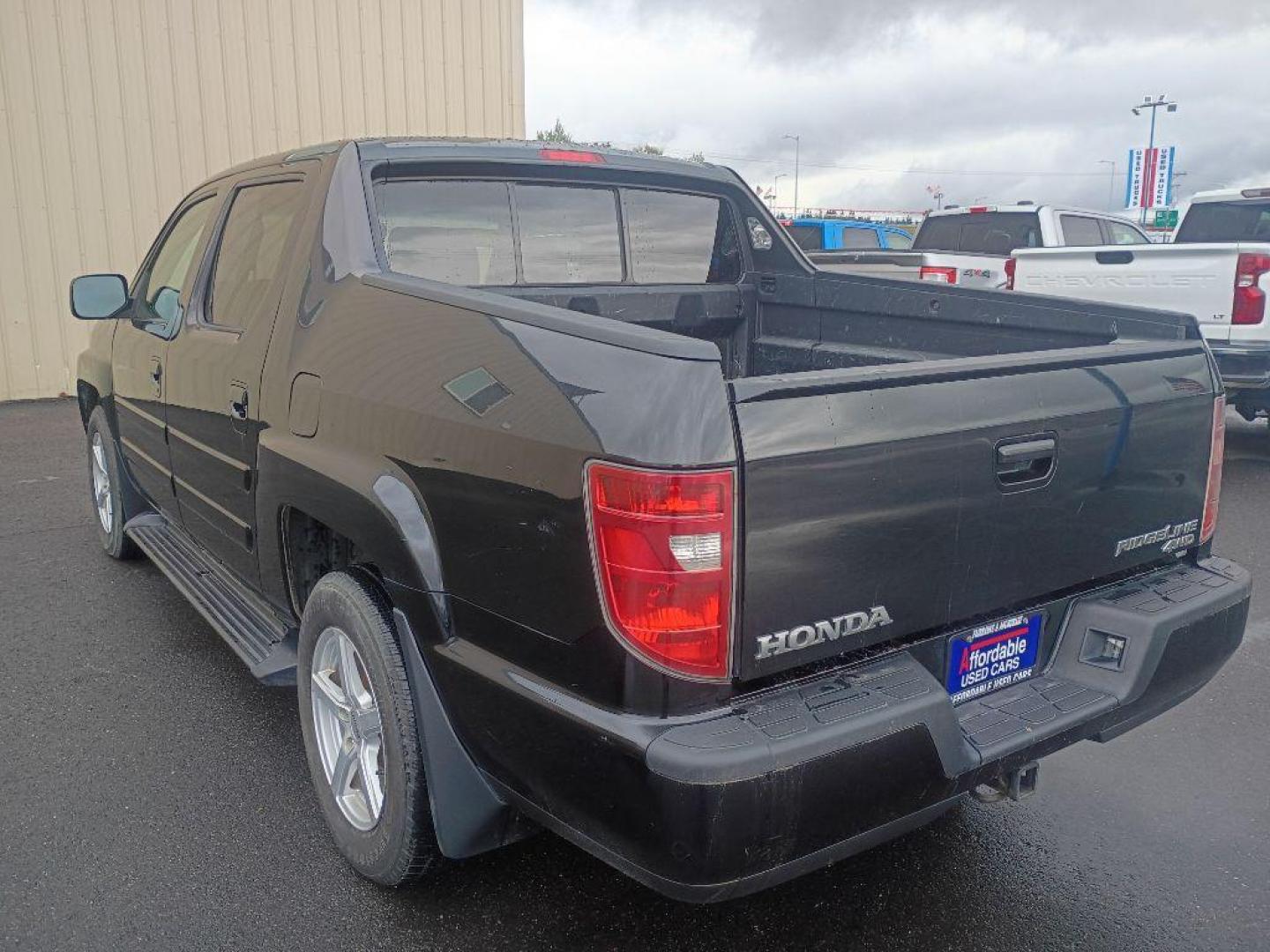 2010 BLACK HONDA RIDGELINE RTS (5FPYK1F46AB) with an 3.5L engine, Automatic transmission, located at 2525 S. Cushman, Fairbanks, AK, 99701, (907) 452-5707, 64.824036, -147.712311 - Photo#2