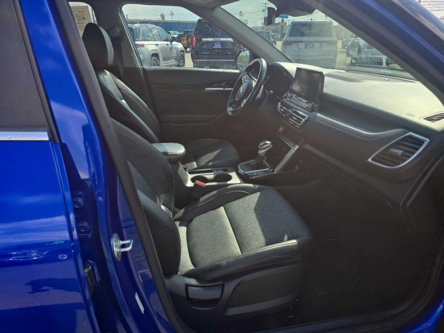 2021 BLUE KIA SELTOS SX (KNDETCA26M7) with an 1.6L engine, Automatic transmission, located at 2525 S. Cushman, Fairbanks, AK, 99701, (907) 452-5707, 64.824036, -147.712311- Photo#4