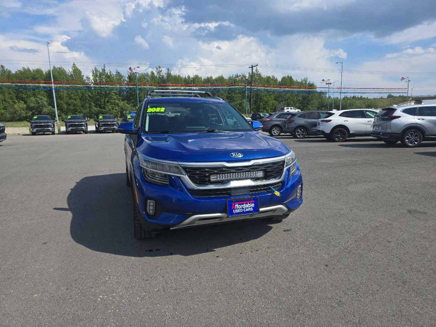 2021 BLUE KIA SELTOS SX (KNDETCA26M7) with an 1.6L engine, Automatic transmission, located at 2525 S. Cushman, Fairbanks, AK, 99701, (907) 452-5707, 64.824036, -147.712311- Photo#1