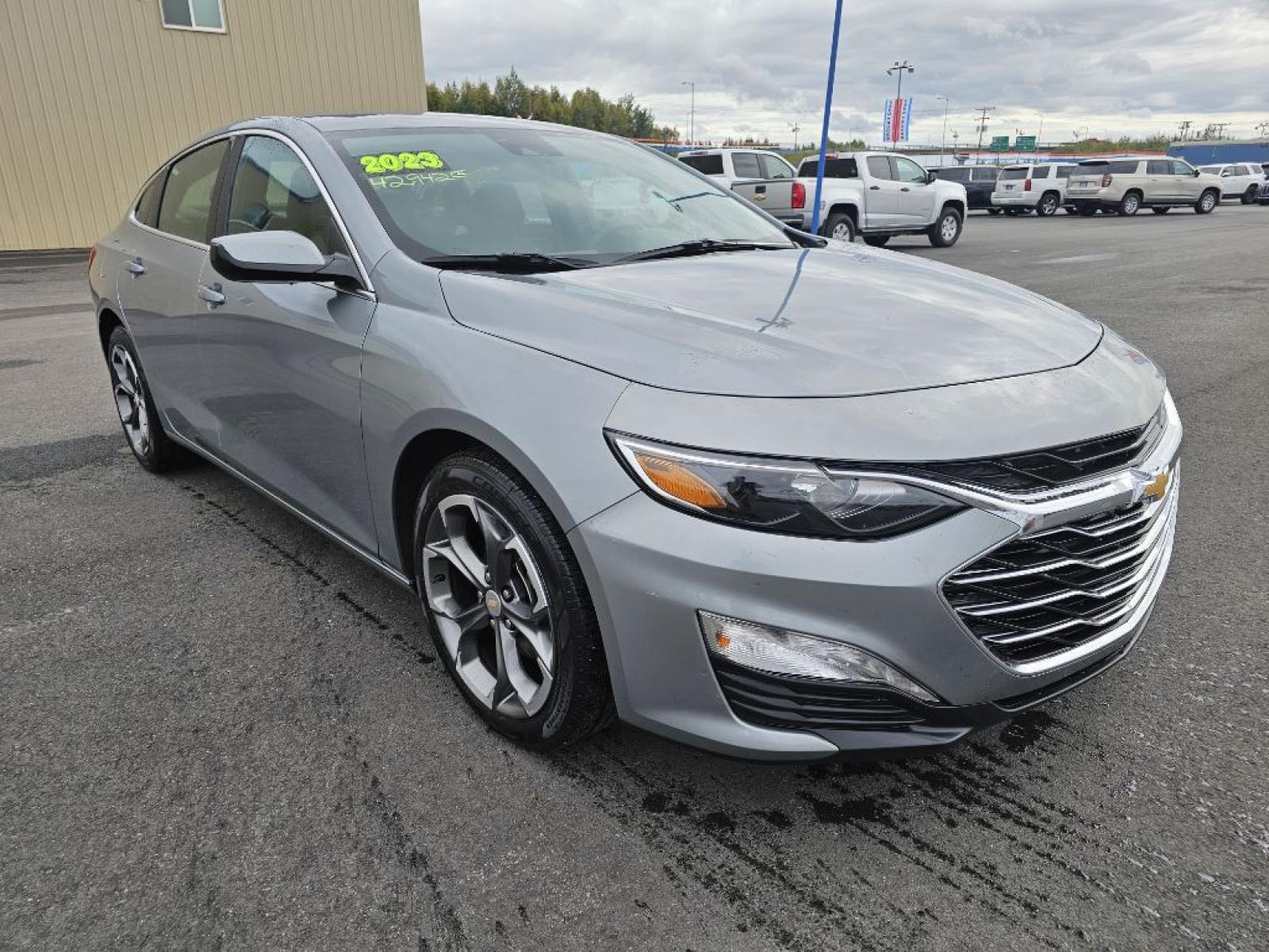 2023 SILVER CHEVROLET MALIBU LT LT (1G1ZD5ST1PF) with an 1.5L engine, Continuously Variable transmission, located at 2525 S. Cushman, Fairbanks, AK, 99701, (907) 452-5707, 64.824036, -147.712311 - Photo#0