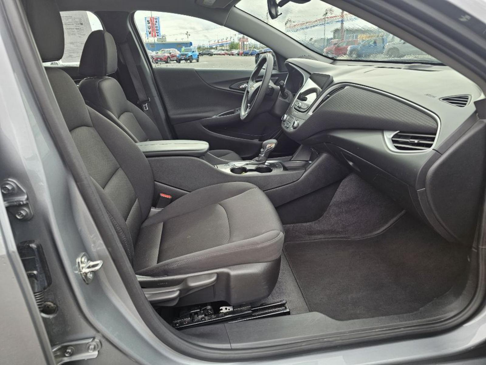 2023 SILVER CHEVROLET MALIBU LT LT (1G1ZD5ST1PF) with an 1.5L engine, Continuously Variable transmission, located at 2525 S. Cushman, Fairbanks, AK, 99701, (907) 452-5707, 64.824036, -147.712311 - Photo#2