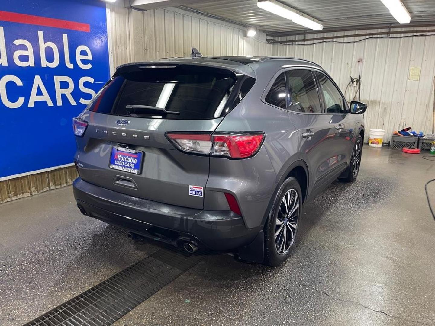 2021 GREY FORD ESCAPE SE (1FMCU0G66MU) with an 1.5L engine, Automatic transmission, located at 2525 S. Cushman, Fairbanks, AK, 99701, (907) 452-5707, 64.824036, -147.712311 - Photo#2