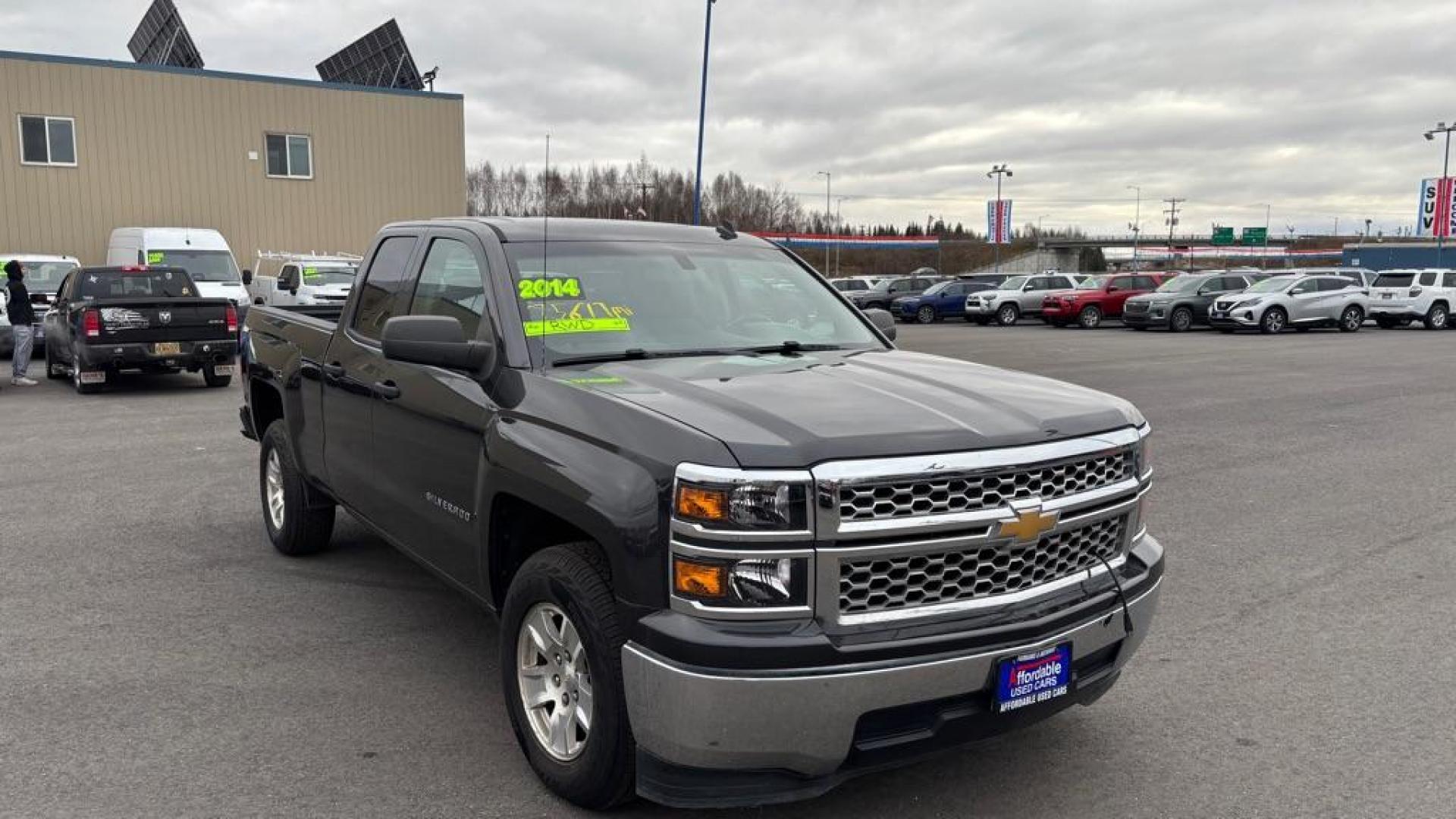 2014 GREY CHEVROLET SILVERADO 1500 LT (1GCRCREC7EZ) with an 5.3L engine, Automatic transmission, located at 2525 S. Cushman, Fairbanks, AK, 99701, (907) 452-5707, 64.824036, -147.712311 - Photo#1