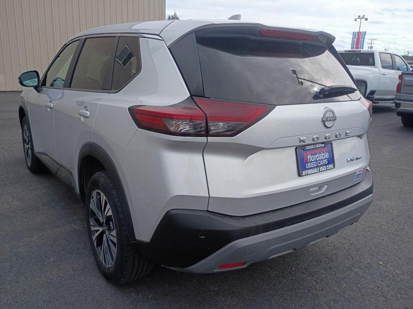 2023 SILVER NISSAN ROGUE SV (5N1BT3BB6PC) with an 1.5L engine, Continuously Variable transmission, located at 2525 S. Cushman, Fairbanks, AK, 99701, (907) 452-5707, 64.824036, -147.712311 - Photo#4
