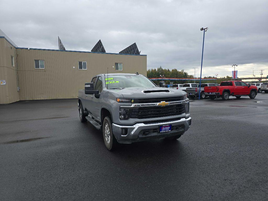 photo of 2024 CHEVROLET SILVERADO 3500 LT