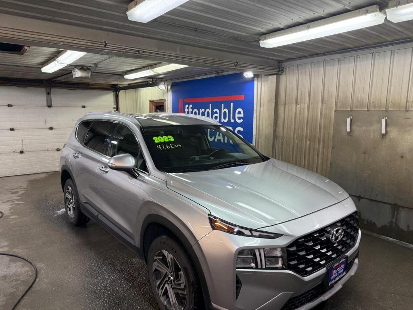 2023 SILVER HYUNDAI SANTA FE SEL (5NMS2DAJ9PH) with an 2.5L engine, Automatic transmission, located at 2525 S. Cushman, Fairbanks, AK, 99701, (907) 452-5707, 64.824036, -147.712311 - Photo#0
