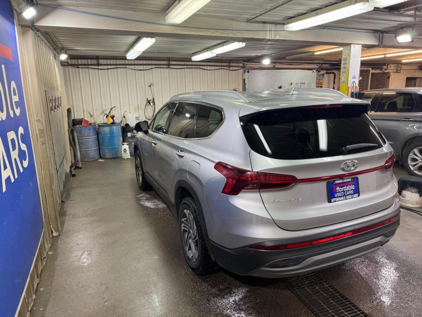 2023 SILVER HYUNDAI SANTA FE SEL (5NMS2DAJ9PH) with an 2.5L engine, Automatic transmission, located at 2525 S. Cushman, Fairbanks, AK, 99701, (907) 452-5707, 64.824036, -147.712311 - Photo#2