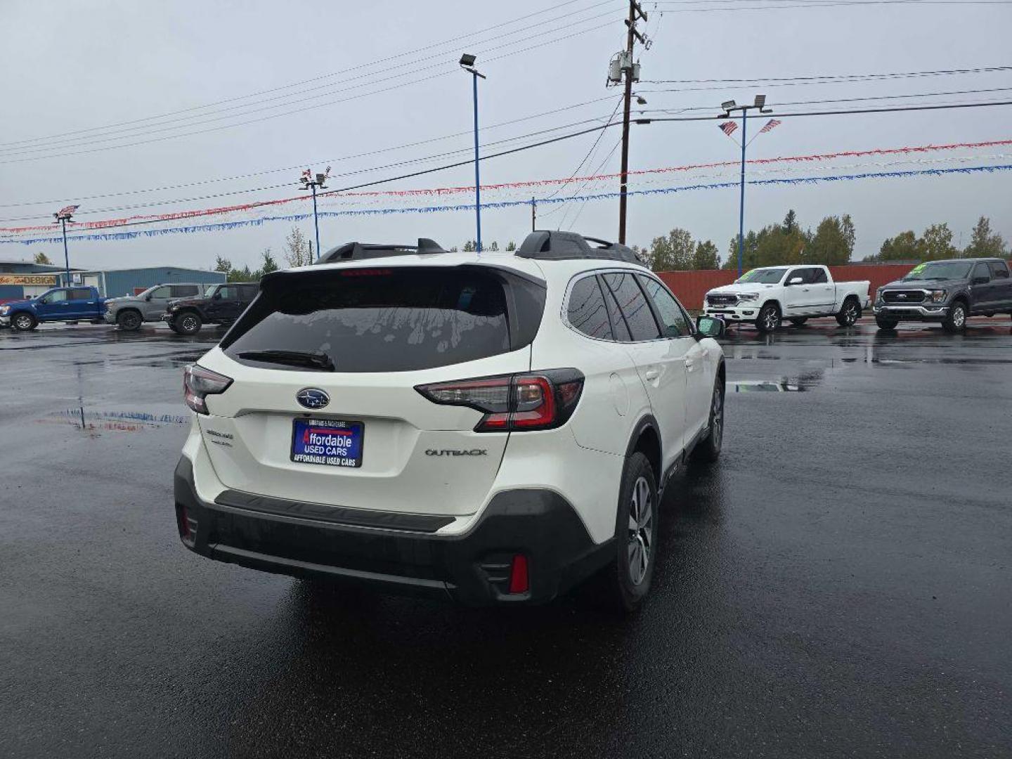 2020 WHITE SUBARU OUTBACK PREMIUM (4S4BTACC1L3) with an 2.5L engine, Continuously Variable transmission, located at 2525 S. Cushman, Fairbanks, AK, 99701, (907) 452-5707, 64.824036, -147.712311 - Photo#2