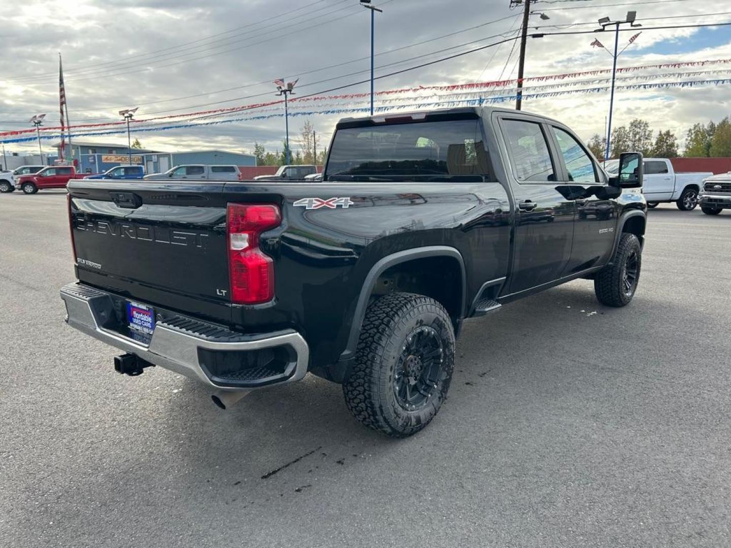 2020 BLACK CHEVROLET SILVERADO 2500 HEAVY DUTY LT (1GC4YNE76LF) with an 6.6L engine, Automatic transmission, located at 2525 S. Cushman, Fairbanks, AK, 99701, (907) 452-5707, 64.824036, -147.712311 - Photo#2