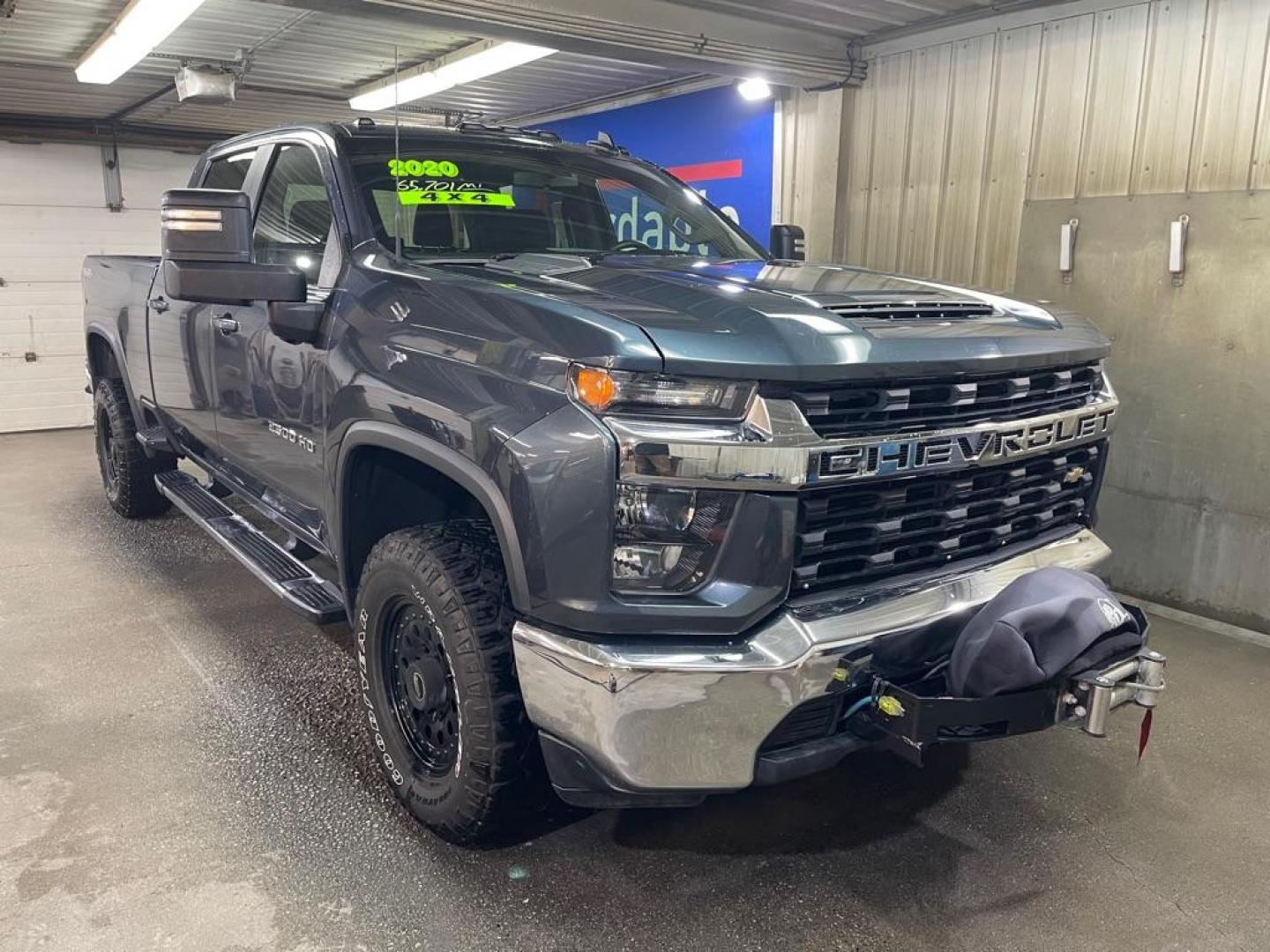 2020 GRAY CHEVROLET SILVERADO 2500 HEAVY DUTY LT (1GC4YNE77LF) with an 6.6L engine, Automatic transmission, located at 2525 S. Cushman, Fairbanks, AK, 99701, (907) 452-5707, 64.824036, -147.712311 - Photo#0
