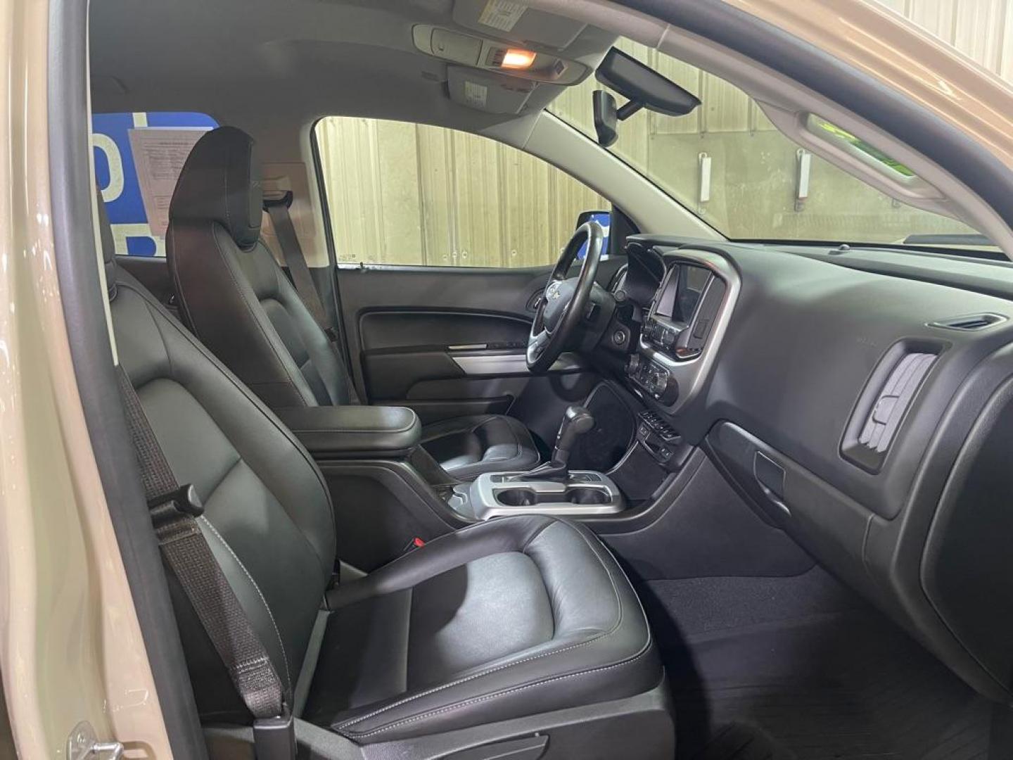 2021 TAN CHEVROLET COLORADO ZR2 ZR2 (1GCGTEEN0M1) with an 3.6L engine, Automatic transmission, located at 2525 S. Cushman, Fairbanks, AK, 99701, (907) 452-5707, 64.824036, -147.712311 - Photo#3