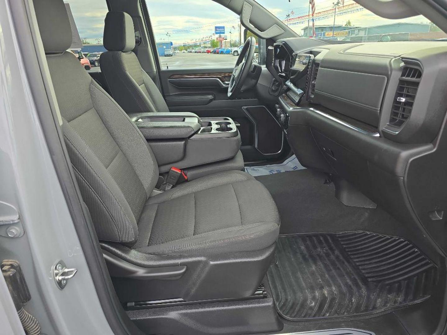 2024 GRAY CHEVROLET SILVERADO 2500 HEAVY DUTY LT (2GC4YNEY3R1) with an 6.6L engine, Automatic transmission, located at 2525 S. Cushman, Fairbanks, AK, 99701, (907) 452-5707, 64.824036, -147.712311 - Photo#3