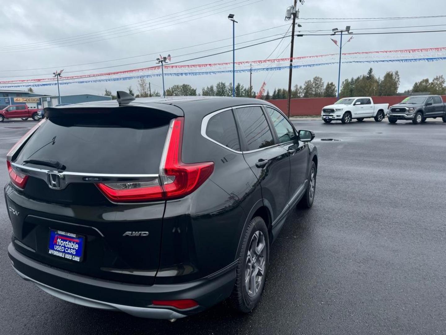 2018 GREEN HONDA CR-V EX (7FARW2H52JE) with an 1.5L engine, Continuously Variable transmission, located at 2525 S. Cushman, Fairbanks, AK, 99701, (907) 452-5707, 64.824036, -147.712311 - Photo#2