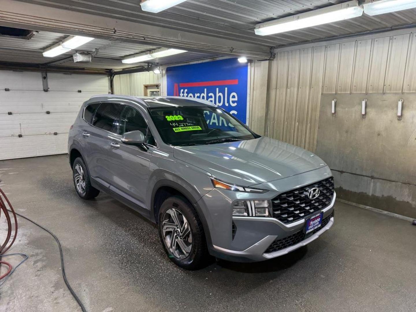 2023 GRAY HYUNDAI SANTA FE SEL (5NMS2DAJ6PH) with an 2.5L engine, Automatic transmission, located at 2525 S. Cushman, Fairbanks, AK, 99701, (907) 452-5707, 64.824036, -147.712311 - Photo#0