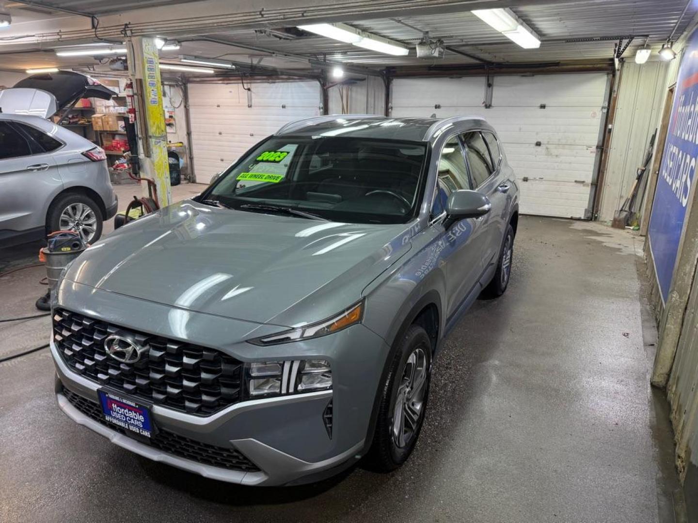 2023 GRAY HYUNDAI SANTA FE SEL (5NMS2DAJ6PH) with an 2.5L engine, Automatic transmission, located at 2525 S. Cushman, Fairbanks, AK, 99701, (907) 452-5707, 64.824036, -147.712311 - Photo#1