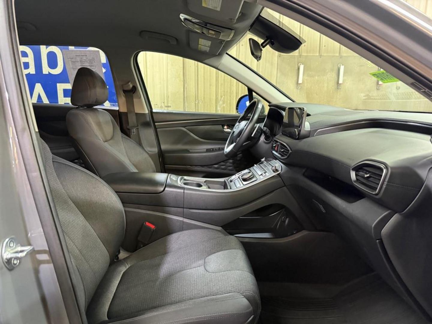 2023 GRAY HYUNDAI SANTA FE SEL (5NMS2DAJ6PH) with an 2.5L engine, Automatic transmission, located at 2525 S. Cushman, Fairbanks, AK, 99701, (907) 452-5707, 64.824036, -147.712311 - Photo#5