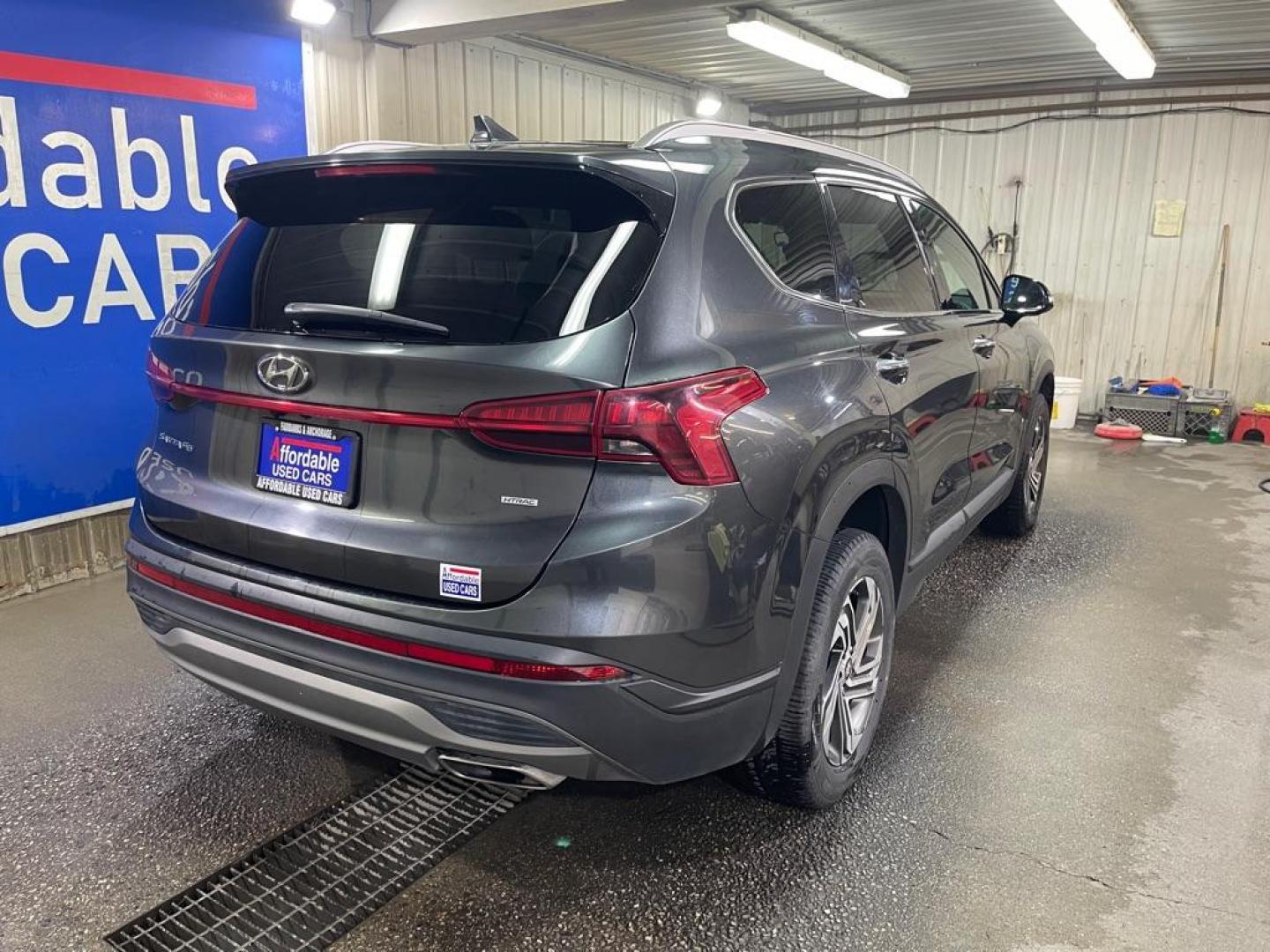 2023 GRAY HYUNDAI SANTA FE SEL (5NMS2DAJ6PH) with an 2.5L engine, Automatic transmission, located at 2525 S. Cushman, Fairbanks, AK, 99701, (907) 452-5707, 64.824036, -147.712311 - Photo#2