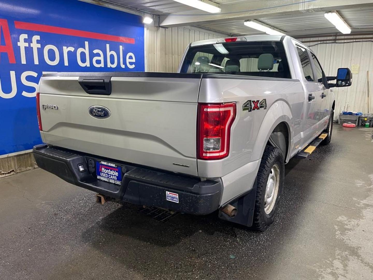 2015 SILVER FORD F150 SUPERCREW (1FTFW1EF1FF) with an 5.0L engine, Automatic transmission, located at 2525 S. Cushman, Fairbanks, AK, 99701, (907) 452-5707, 64.824036, -147.712311 - Photo#2