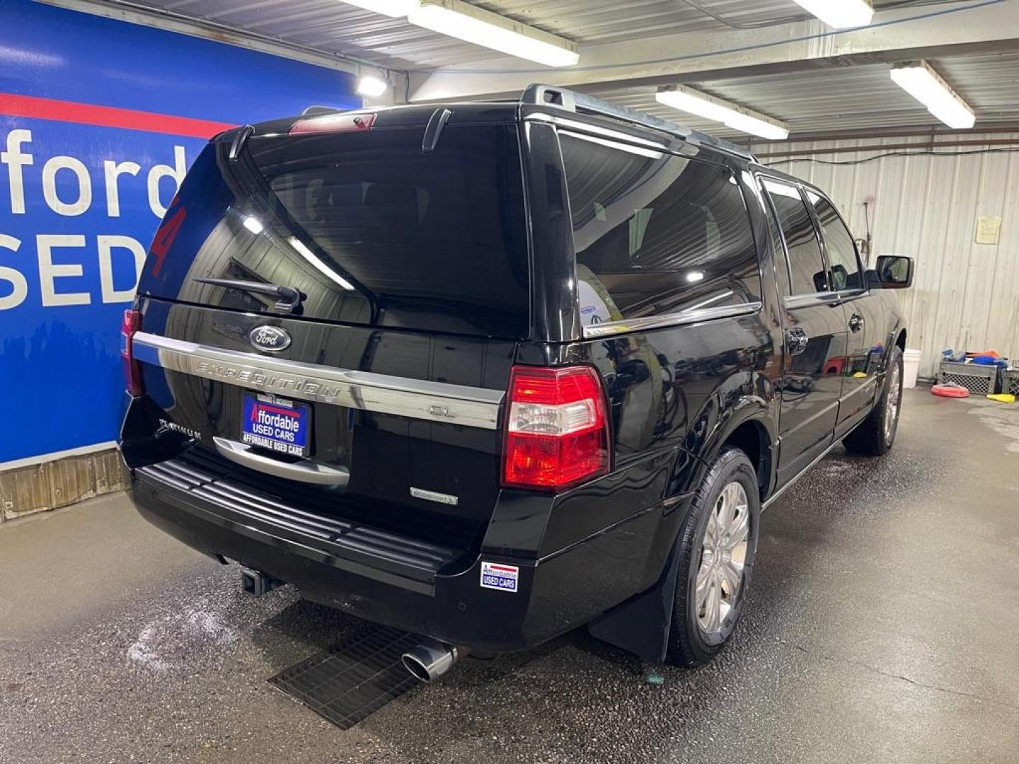 2016 BLACK FORD EXPEDITION EL PLATINUM (1FMJK1MTXGE) with an 3.5L engine, Automatic transmission, located at 2525 S. Cushman, Fairbanks, AK, 99701, (907) 452-5707, 64.824036, -147.712311 - Photo#2