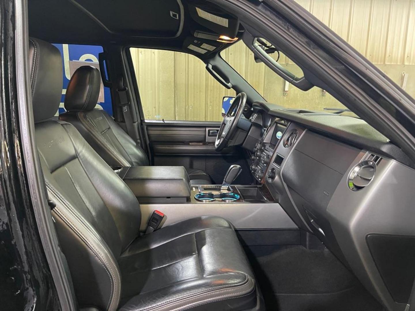2016 BLACK FORD EXPEDITION EL PLATINUM (1FMJK1MTXGE) with an 3.5L engine, Automatic transmission, located at 2525 S. Cushman, Fairbanks, AK, 99701, (907) 452-5707, 64.824036, -147.712311 - Photo#3