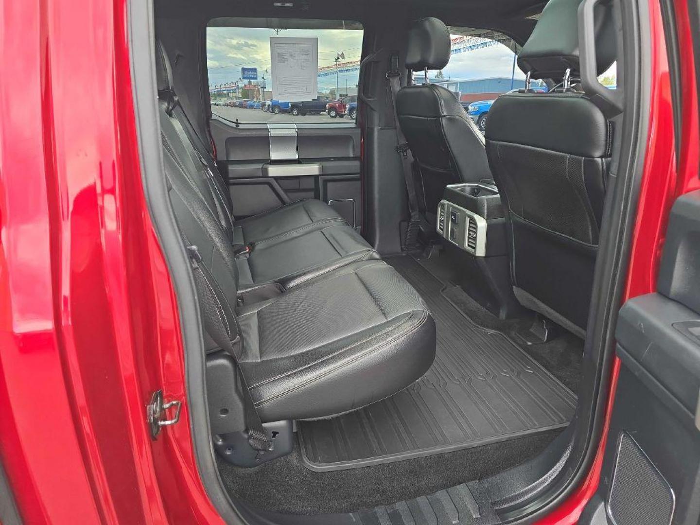 2015 FORD F150 SUPERCREW (1FTEW1EG5FF) with an 3.5L engine, Automatic transmission, located at 2525 S. Cushman, Fairbanks, AK, 99701, (907) 452-5707, 64.824036, -147.712311 - Photo#3