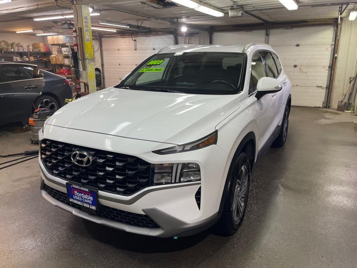 2023 WHITE HYUNDAI SANTA FE SEL (5NMS2DAJXPH) with an 2.5L engine, Automatic transmission, located at 2525 S. Cushman, Fairbanks, AK, 99701, (907) 452-5707, 64.824036, -147.712311 - Photo#1