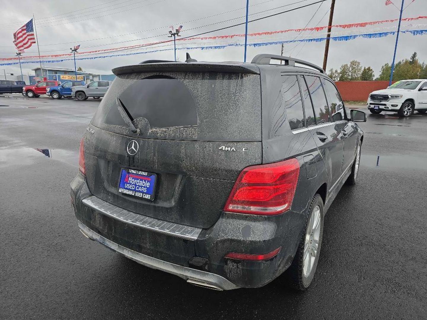 2013 BLACK MERCEDES-BENZ GLK 350 4MATIC (WDCGG8JBXDG) with an 3.5L engine, Automatic transmission, located at 2525 S. Cushman, Fairbanks, AK, 99701, (907) 452-5707, 64.824036, -147.712311 - Photo#2