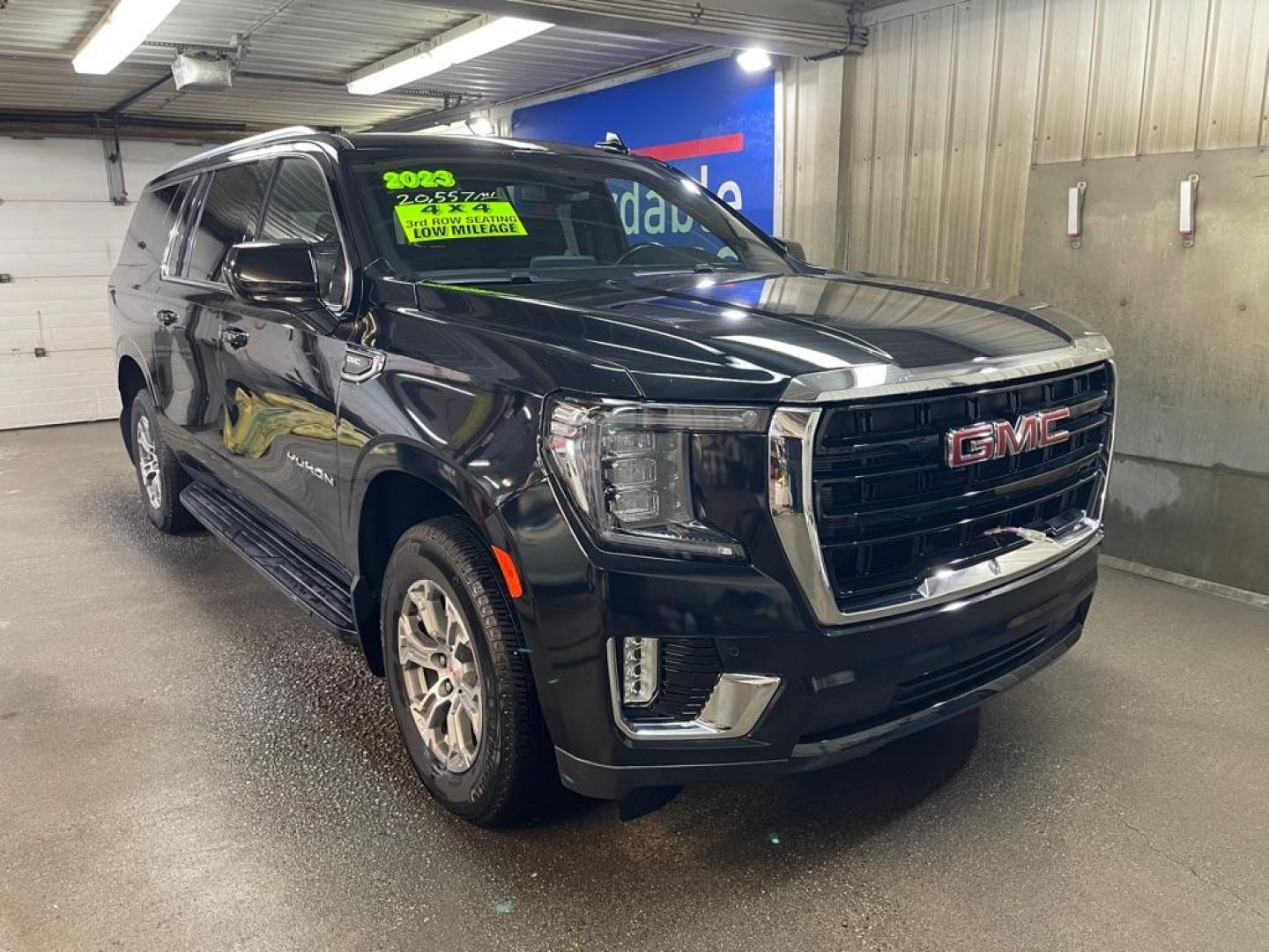 2023 BLACK GMC YUKON XL 1500 SLE (1GKS2FKD5PR) with an 5.3L engine, Automatic transmission, located at 2525 S. Cushman, Fairbanks, AK, 99701, (907) 452-5707, 64.824036, -147.712311 - Photo#0