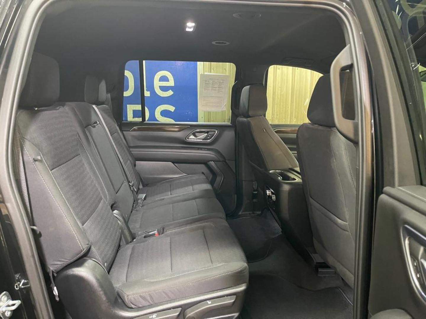 2023 BLACK GMC YUKON XL 1500 SLE (1GKS2FKD5PR) with an 5.3L engine, Automatic transmission, located at 2525 S. Cushman, Fairbanks, AK, 99701, (907) 452-5707, 64.824036, -147.712311 - Photo#5