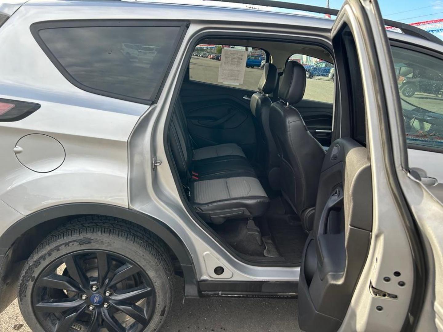 2018 SLIVER FORD ESCAPE SE (1FMCU9GD9JU) with an 1.5L engine, Automatic transmission, located at 2525 S. Cushman, Fairbanks, AK, 99701, (907) 452-5707, 64.824036, -147.712311 - Photo#5