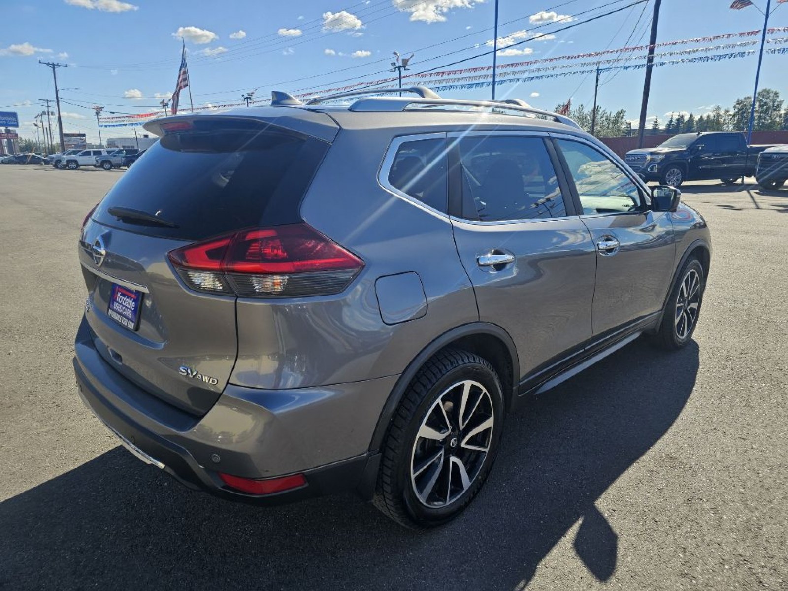 2020 GRAY NISSAN ROGUE S (JN8AT2MV0LW) with an 2.5L engine, Continuously Variable transmission, located at 2525 S. Cushman, Fairbanks, AK, 99701, (907) 452-5707, 64.824036, -147.712311 - Photo#3