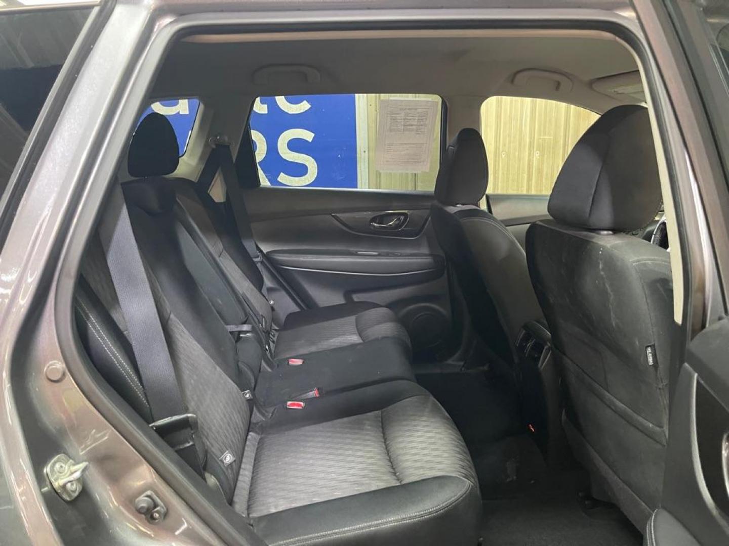 2020 GREY NISSAN ROGUE S S (JN8AT2MV0LW) with an 2.5L engine, Continuously Variable transmission, located at 2525 S. Cushman, Fairbanks, AK, 99701, (907) 452-5707, 64.824036, -147.712311 - Photo#4