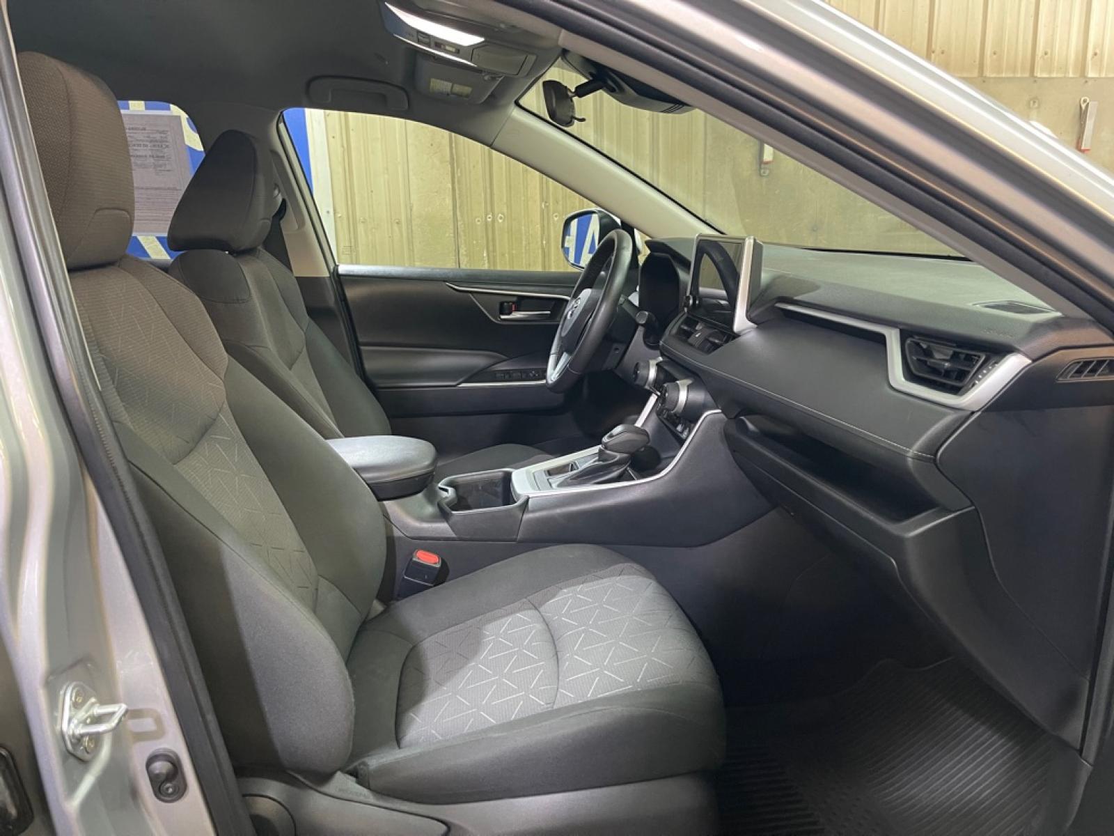 2023 SILVER TOYOTA RAV4 XLE (2T3P1RFV0PW) with an 2.5L engine, Automatic transmission, located at 2525 S. Cushman, Fairbanks, AK, 99701, (907) 452-5707, 64.824036, -147.712311 - Photo#3