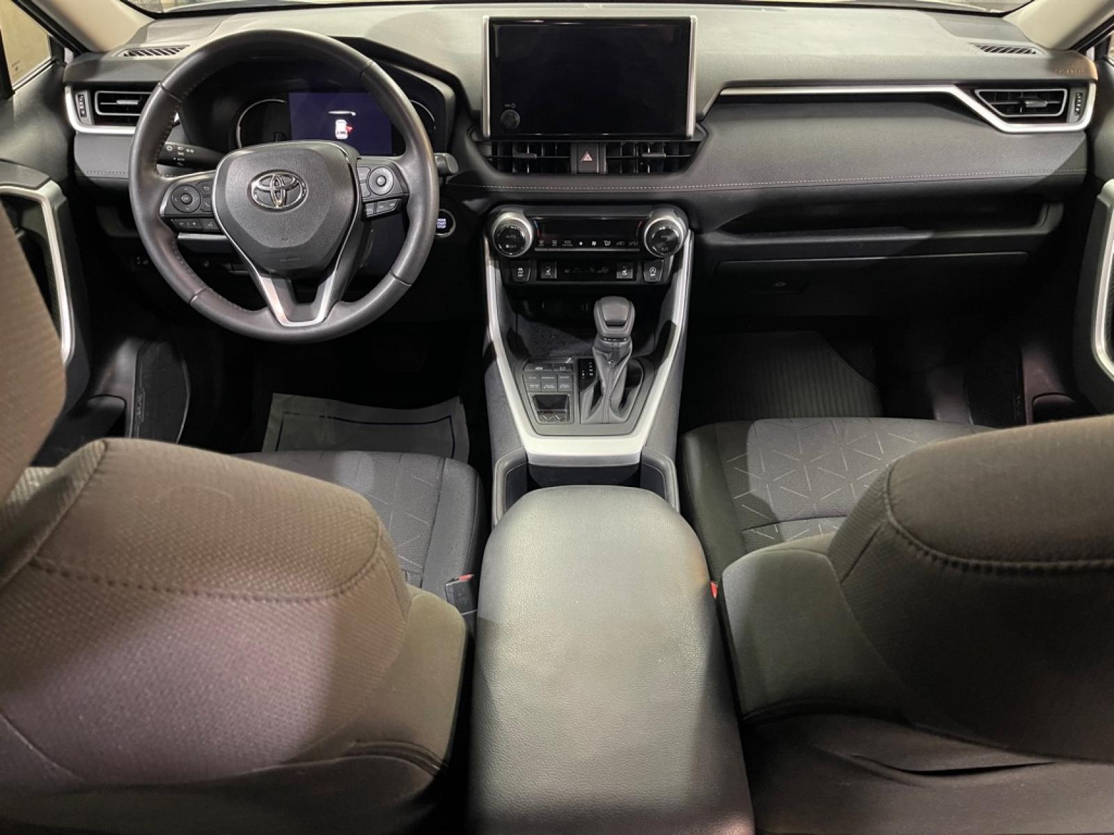 2023 SILVER TOYOTA RAV4 XLE (2T3P1RFV0PW) with an 2.5L engine, Automatic transmission, located at 2525 S. Cushman, Fairbanks, AK, 99701, (907) 452-5707, 64.824036, -147.712311 - Photo#5